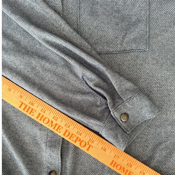 GH Bass & Co Womens Snap Front Collared Shirt Medium Oversized Striped Casual - Picture 11 of 11